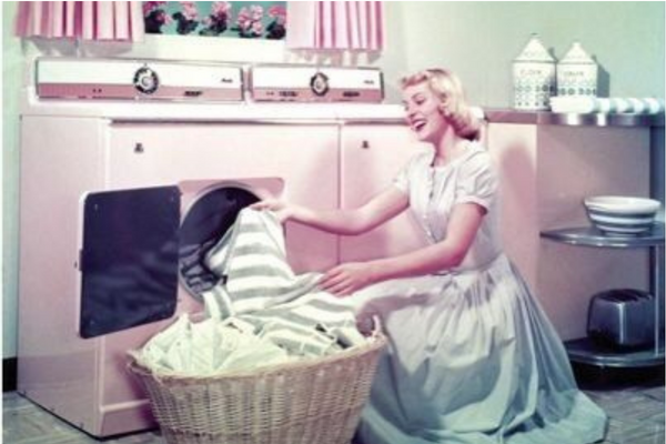 1950s housewife folding laundry with a smile cartoon